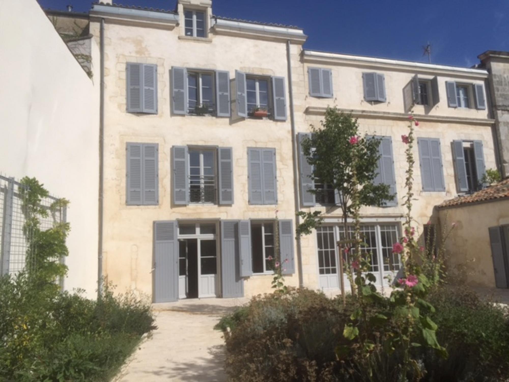  Grand T4 en duplex de 91 m² - La Rochelle centre